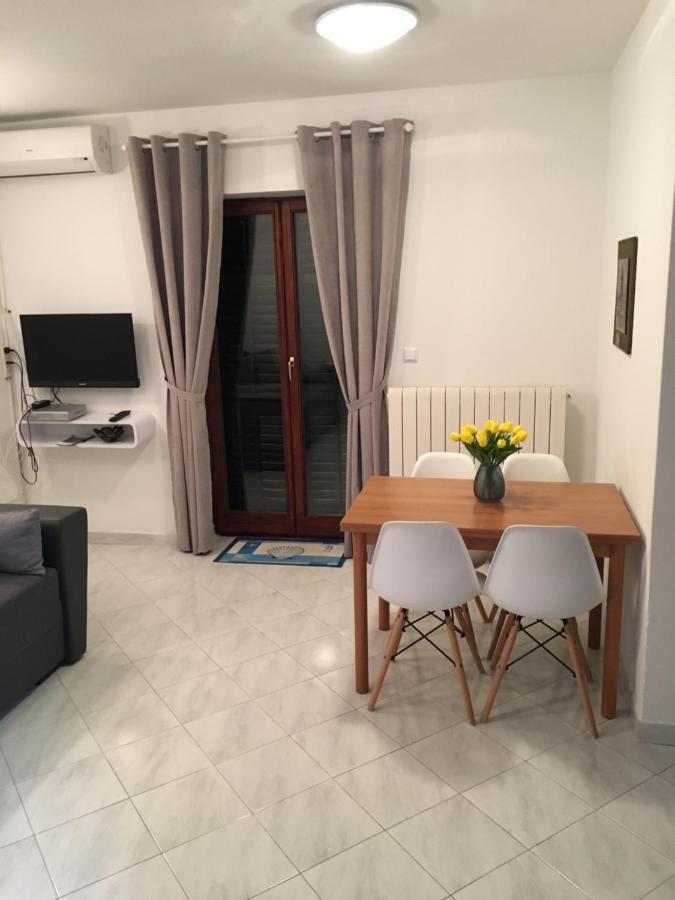 Nela Apartment ラバック エクステリア 写真